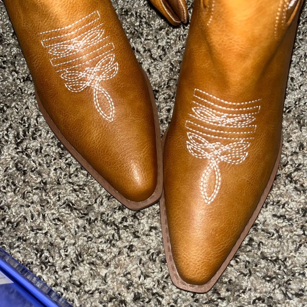 Brown Rodeo Boots - Picture 2 of 3